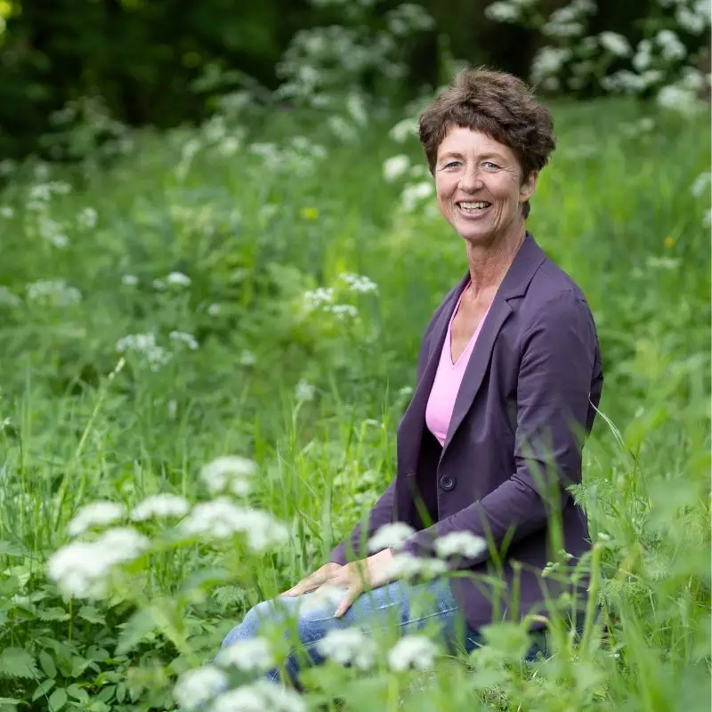 Anna Frei geht in Verbindung mit dir und deinem Tier.